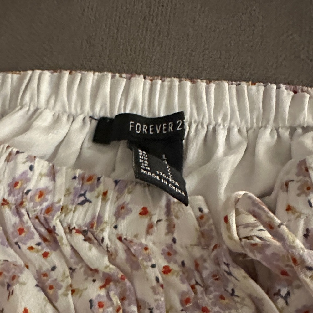 Forever 21 White Floral Skirt set